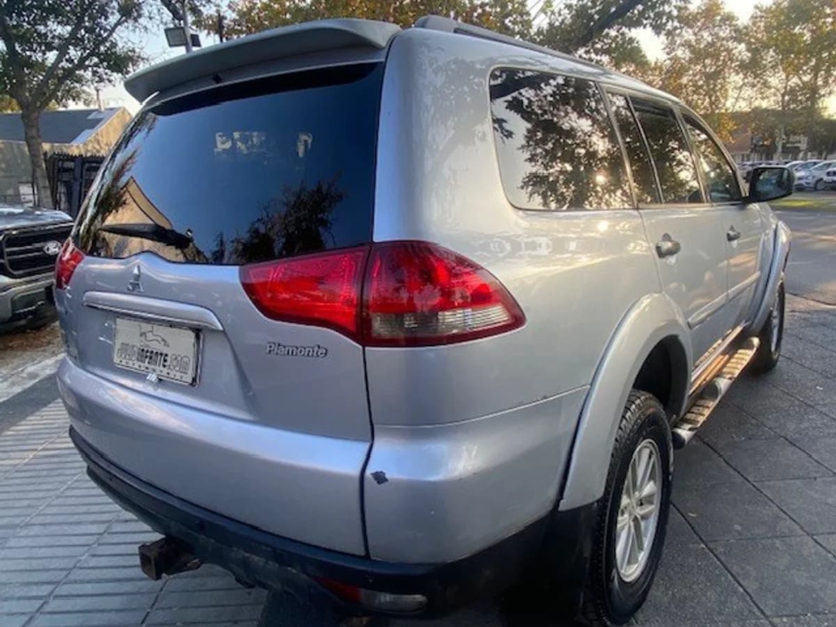MITSUBISHI MONTERO SPORT 2.5 Diesel 2016 - Imagen 2