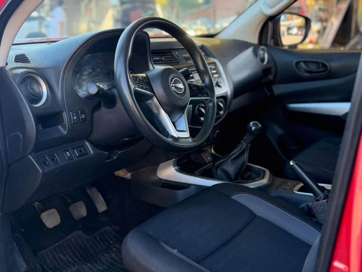 NISSAN NAVARA D CAB MT 4X4 2.3 2024 - Imagen 6