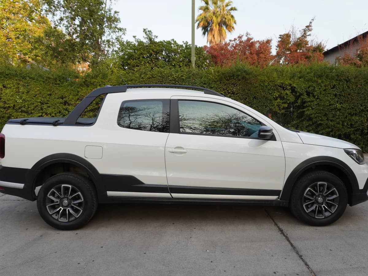 Volkswagen Saveiro 1.6 Cross. Año 2024 - Imagen 4