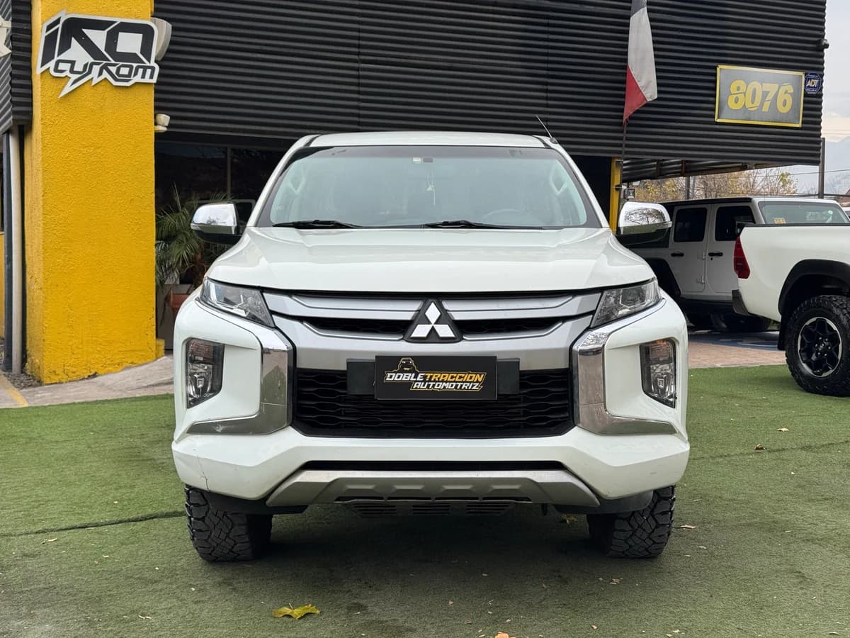 Mitsubishi L200 Katana CRT 2022 - Imagen 2