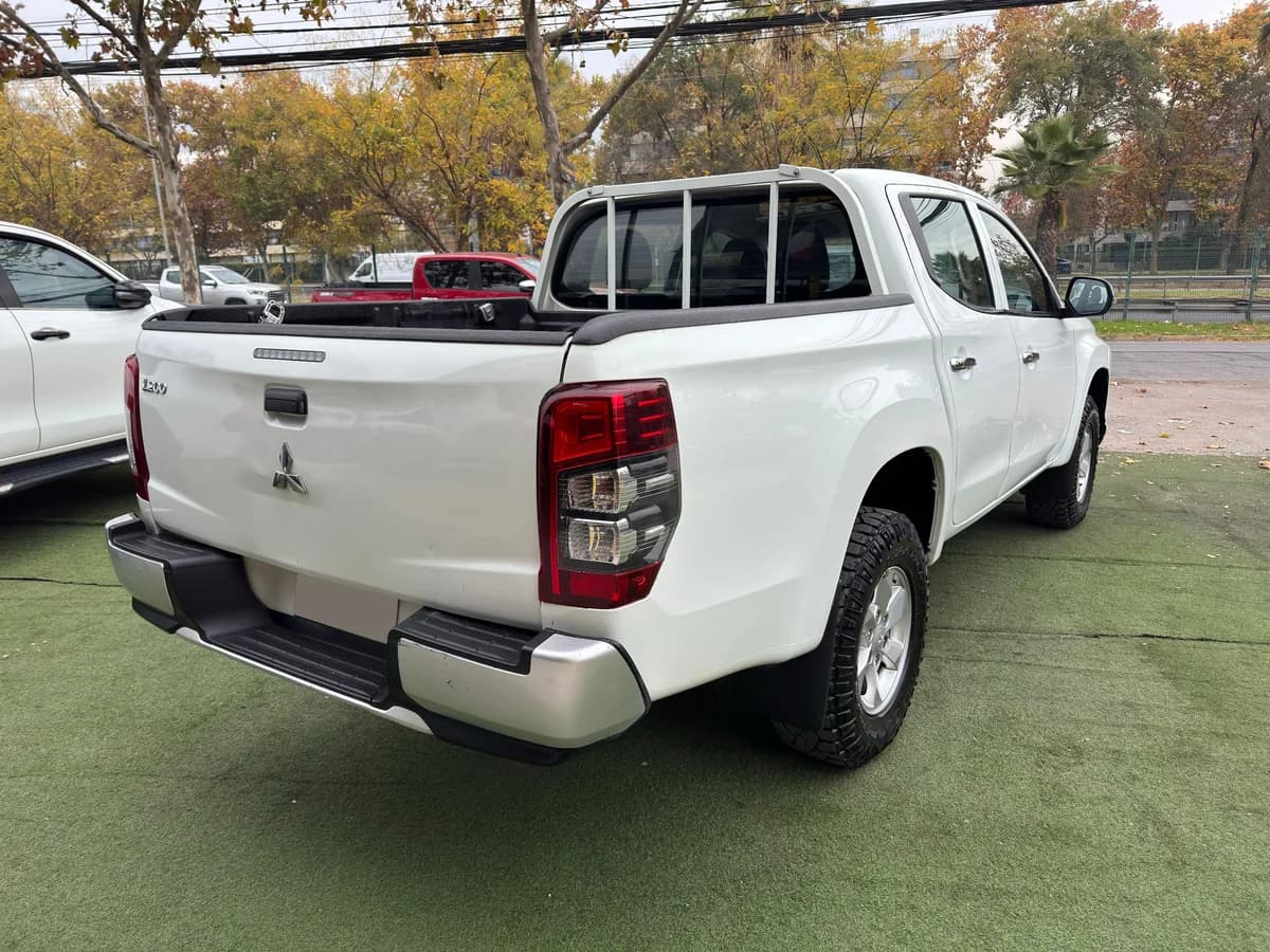Mitsubishi L200 Katana CRT 2022 - Imagen 7