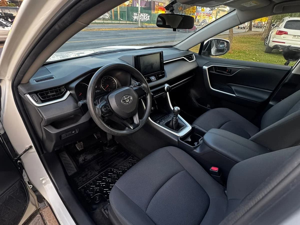 TOYOTA RAV 2.0 TM 4X2 - Imagen 18