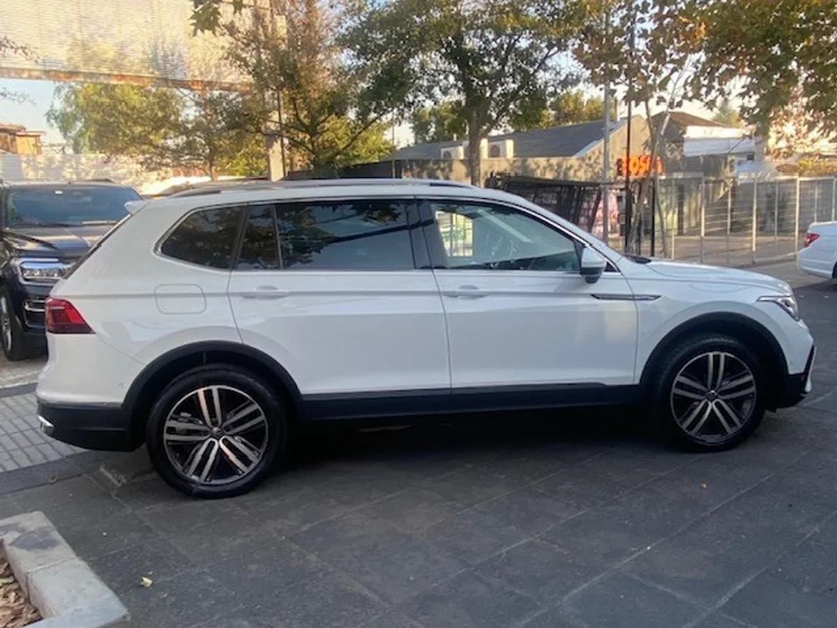 VOLKSWAGEN TIGUAN TSI 4x2 1.4 2023 - Imagen 5