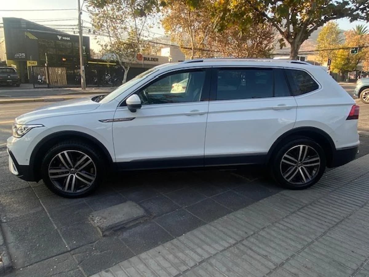 VOLKSWAGEN TIGUAN TSI 4x2 1.4 2023 - Imagen 6