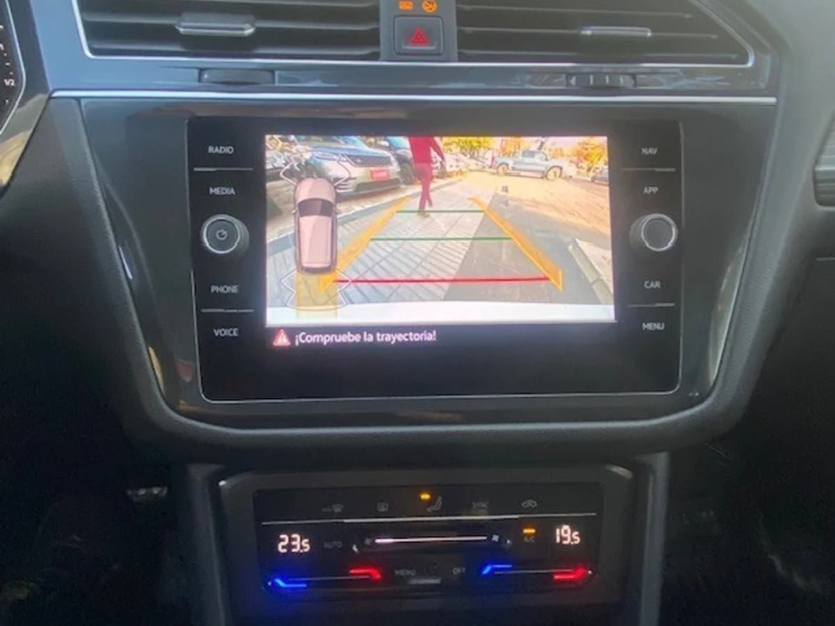 VOLKSWAGEN TIGUAN TSI 4x2 1.4 2023 - Imagen 14