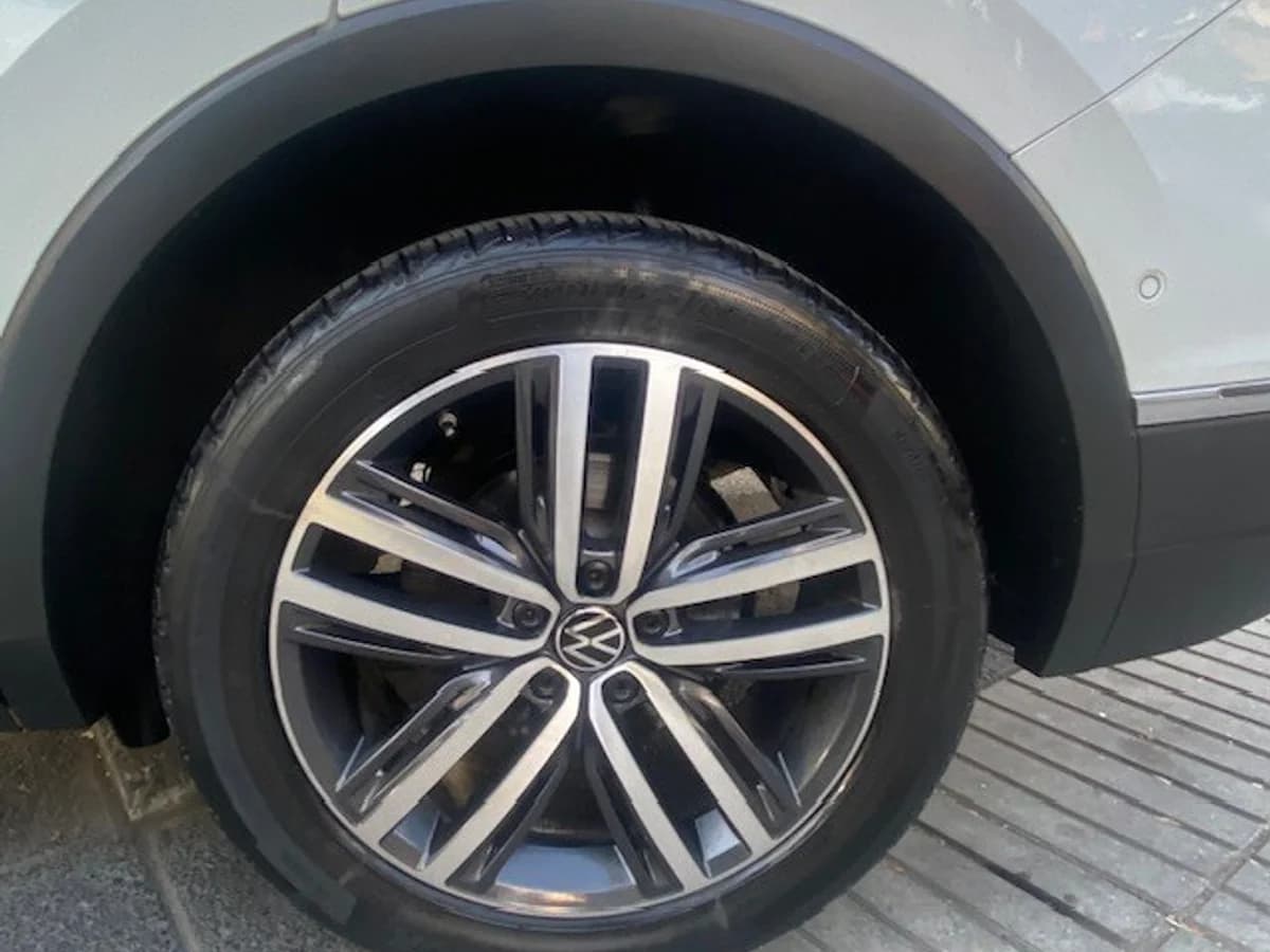 VOLKSWAGEN TIGUAN TSI 4x2 1.4 2023 - Imagen 29