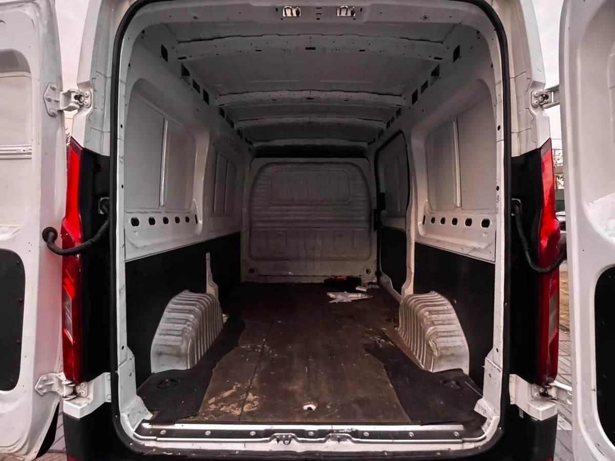 MAXUS DELIVER 9 CARGO L2H2 2.0 - Imagen 8