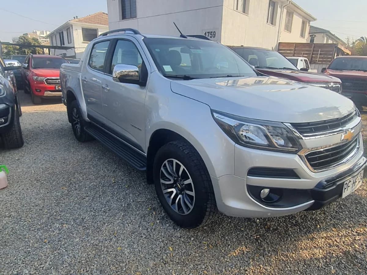 CHEVROLET COLORADO HIGH COUNTRY 4X4 DIESEL AUTOMATICA CUERO TOP DE LINEA - Imagen 2