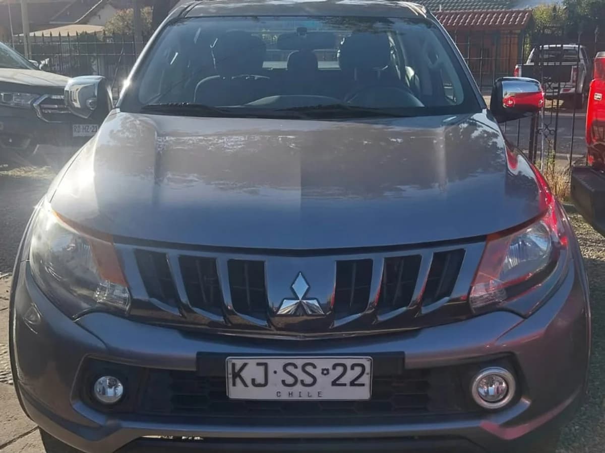 MITSUBISHI L200 KATANA DIESEL UNICO DUEÑO, CON IVA, REALMENTE EXCELENTE - Imagen 1