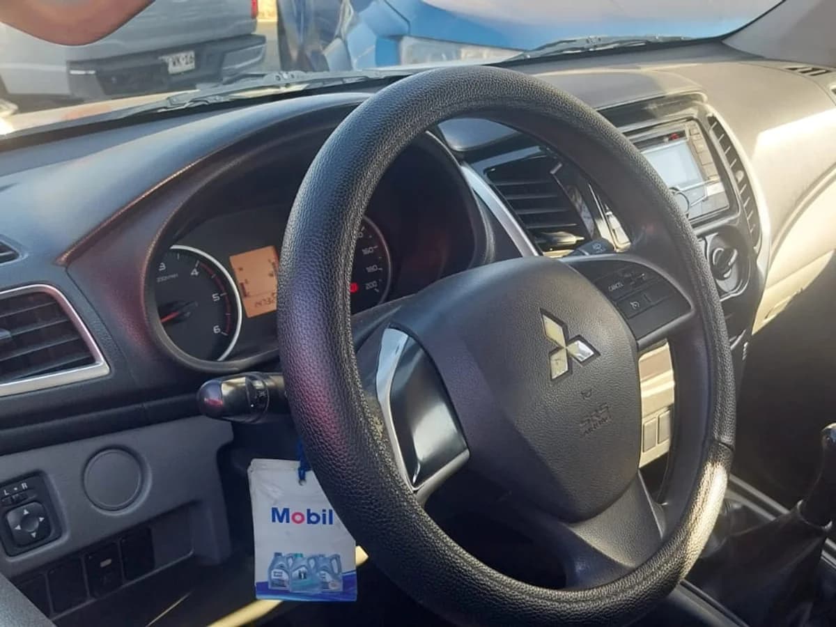MITSUBISHI L200 KATANA DIESEL UNICO DUEÑO, CON IVA, REALMENTE EXCELENTE - Imagen 5