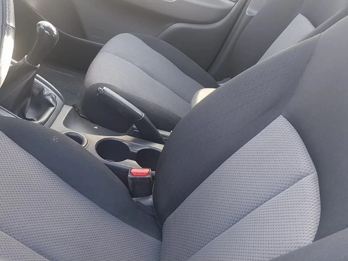 MITSUBISHI L200 KATANA DIESEL UNICO DUEÑO, CON IVA, REALMENTE EXCELENTE - Imagen 6