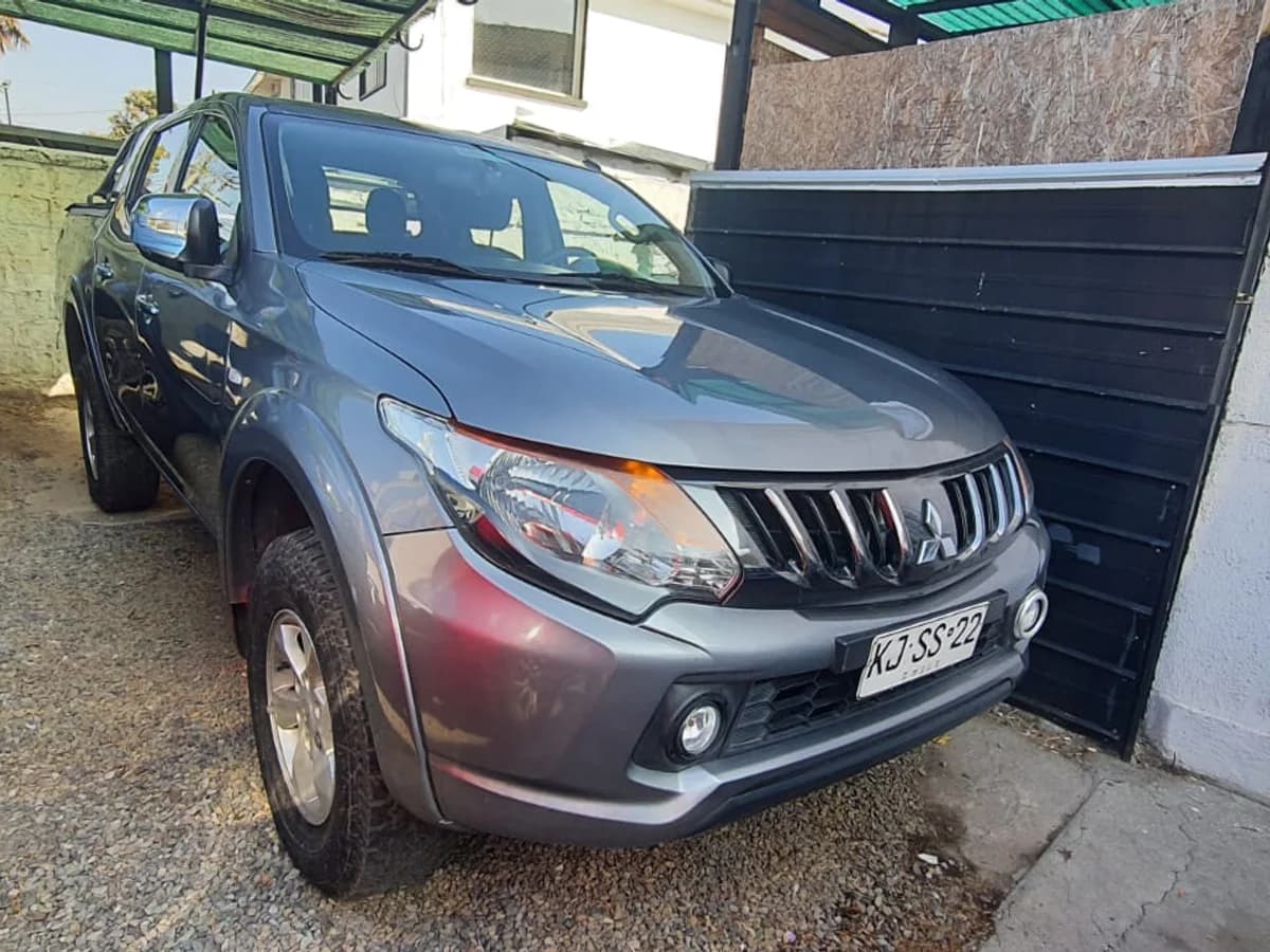 MITSUBISHI L200 KATANA DIESEL UNICO DUEÑO, CON IVA, REALMENTE EXCELENTE - Imagen 7