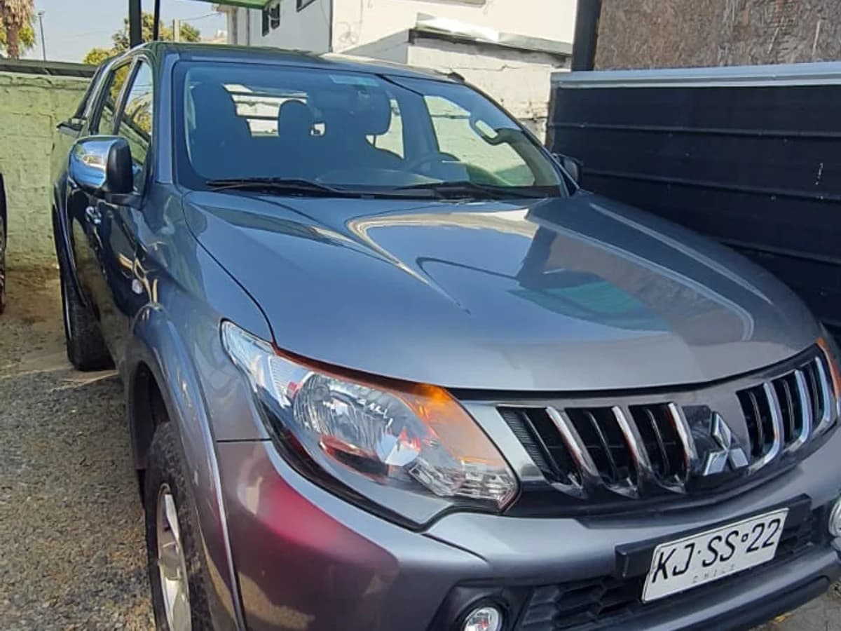 MITSUBISHI L200 KATANA DIESEL UNICO DUEÑO, CON IVA, REALMENTE EXCELENTE - Imagen 8