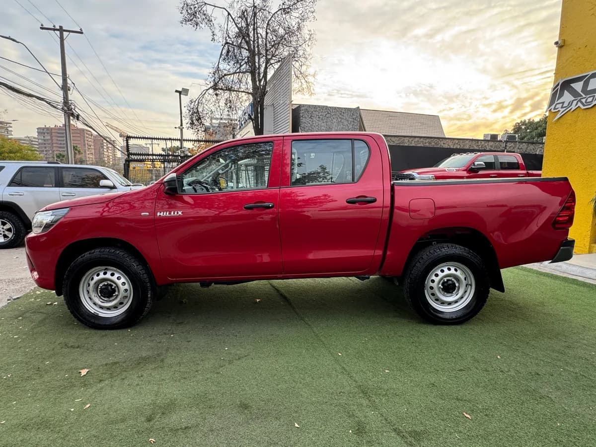Toyota Hilux DX 2024 - Imagen 4
