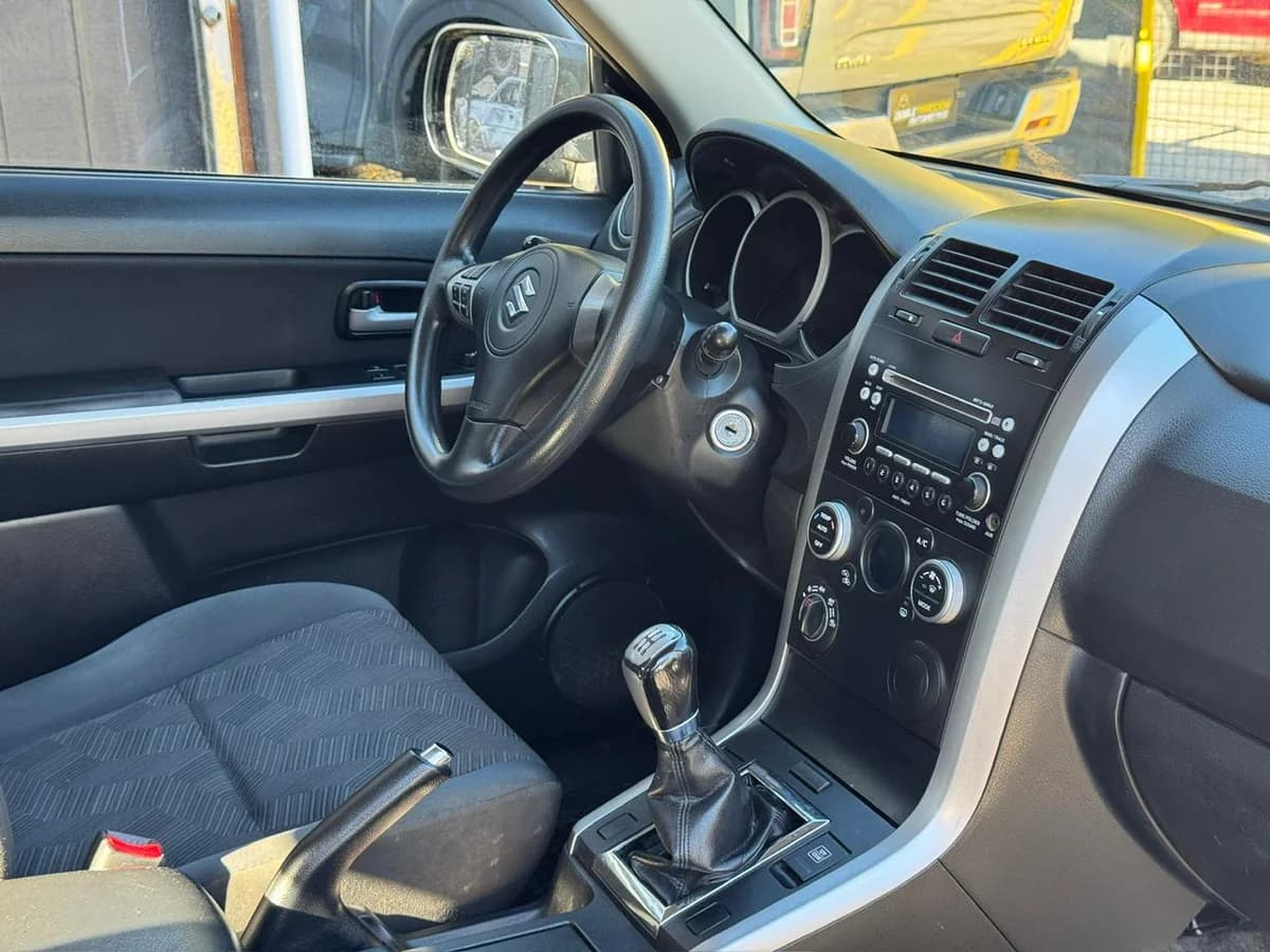 SUZUKI GRAND VITARA 2.4 MT 4X4 - Imagen 10