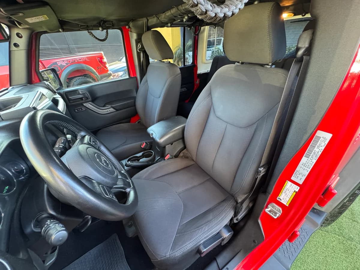 Jeep Wrangler JKU Sport 2015 - Imagen 14