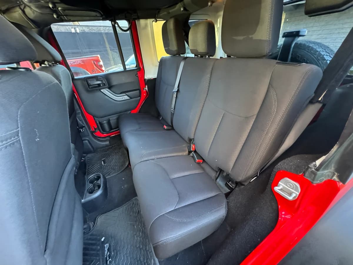 Jeep Wrangler JKU Sport 2015 - Imagen 15