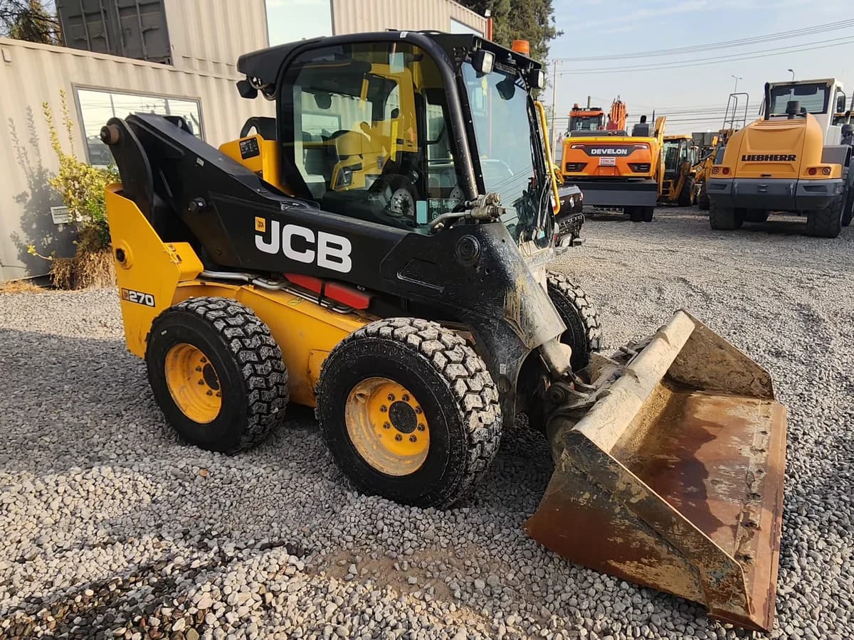 Minicargador JCB 270 año 2023 - Imagen 2
