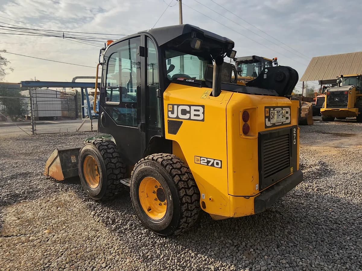 Minicargador JCB 270 año 2023 - Imagen 3