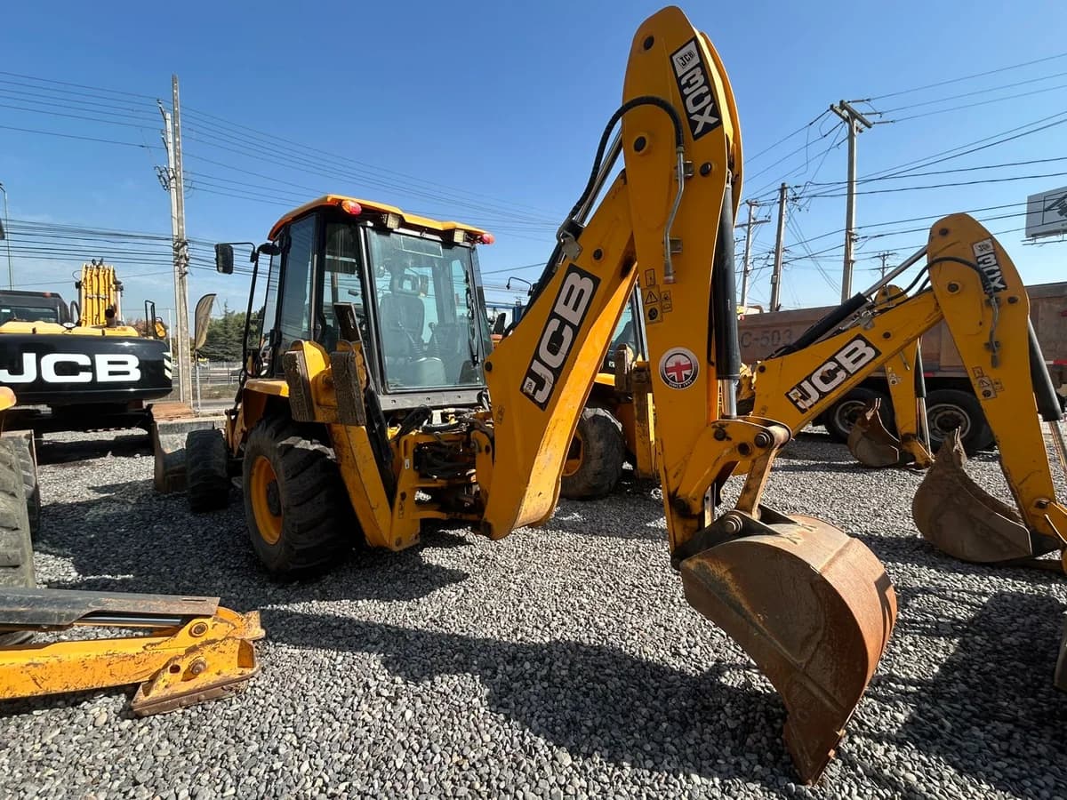 Retroexcavadora JCB 3CX 4X4 - 2021 - Imagen 4