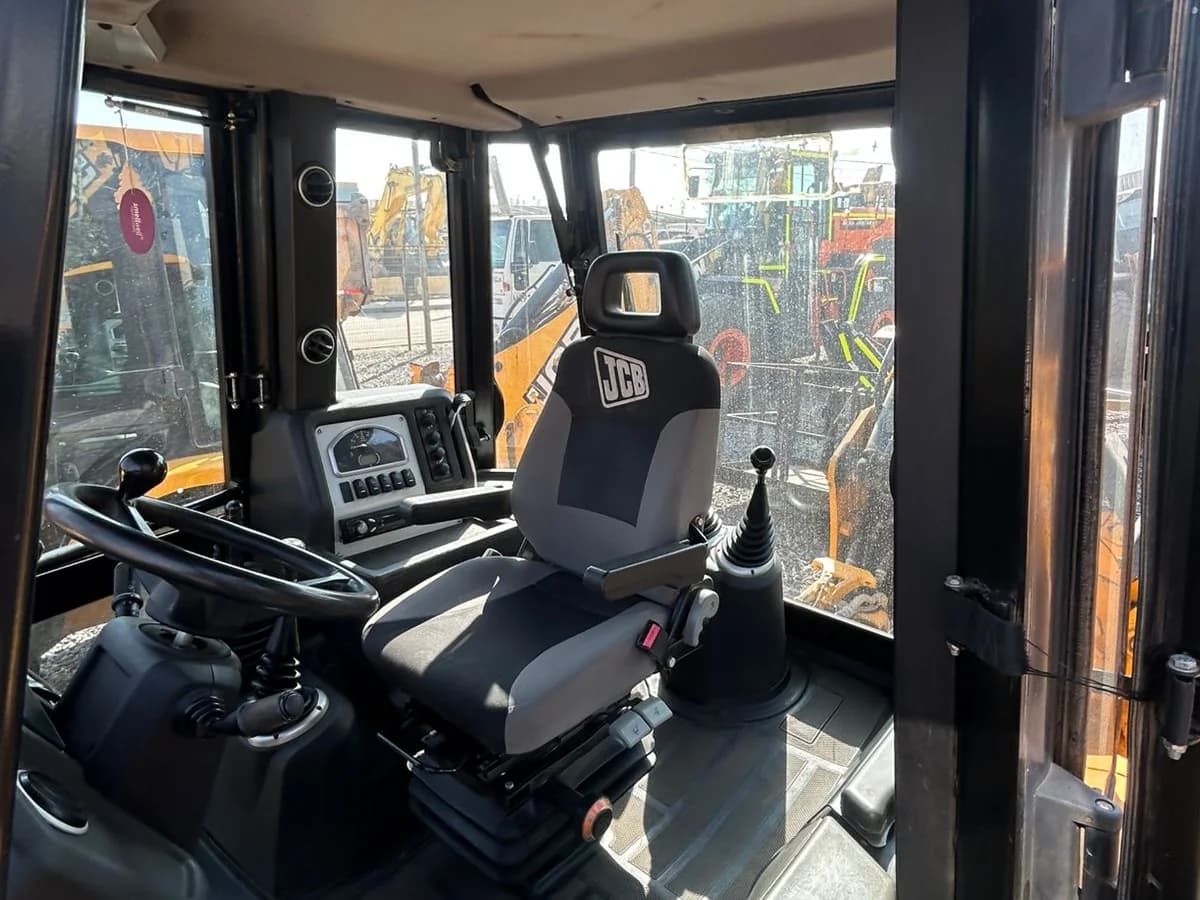 Retroexcavadora JCB 3CX 4X4 - 2021 - Imagen 7