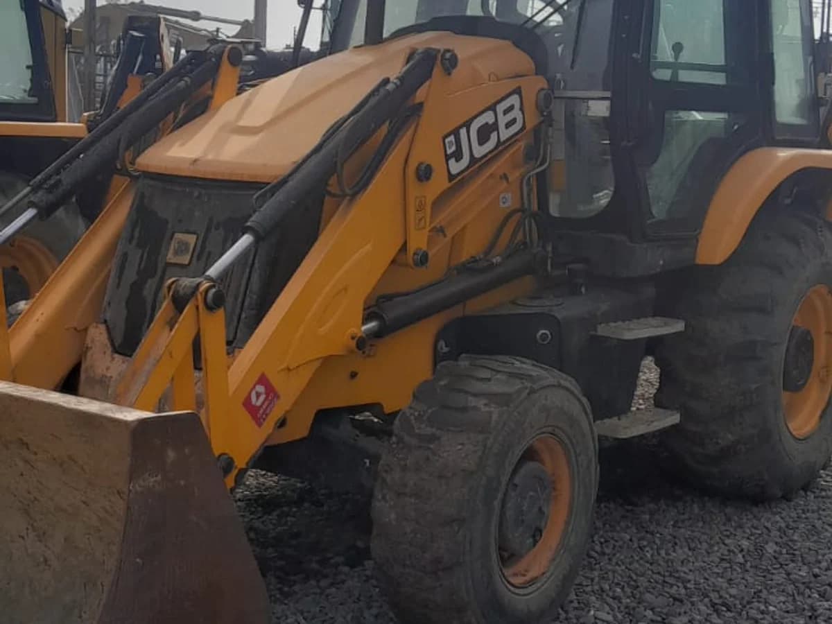 JCB 3CX 4X4 2021 - Imagen 2