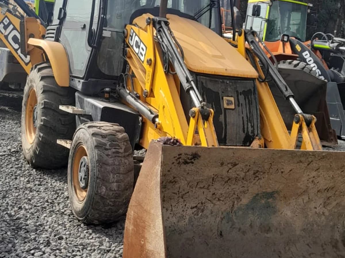 JCB 3CX 4X4 2021 - Imagen 1