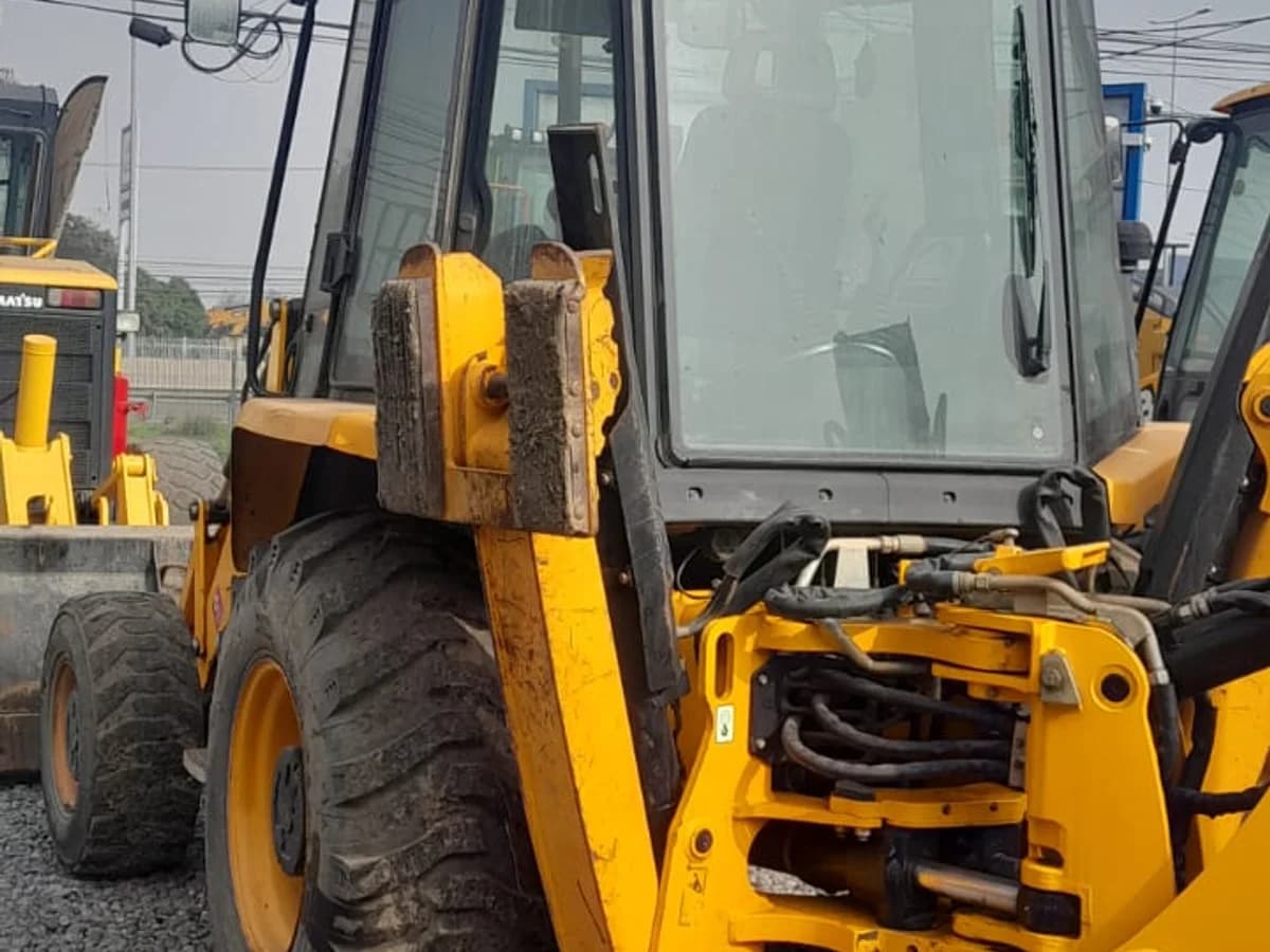 JCB 3CX 4X4 2021 - Imagen 4