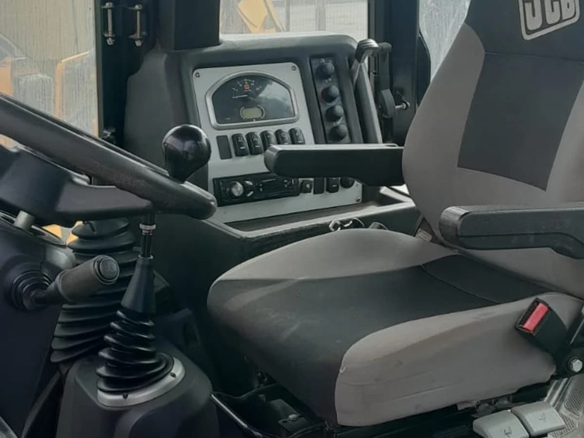 JCB 3CX 4X4 2021 - Imagen 7