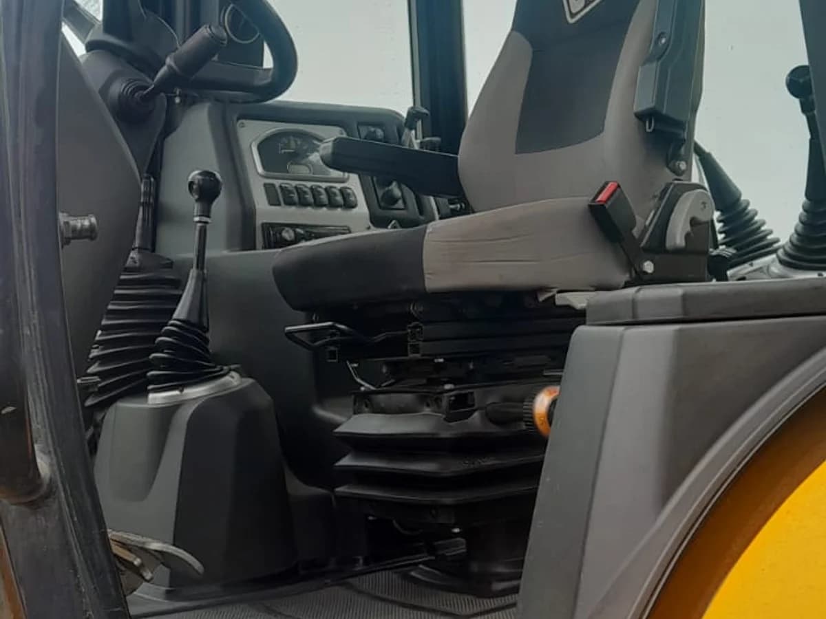 JCB 3CX 4X4 2022 - Imagen 37