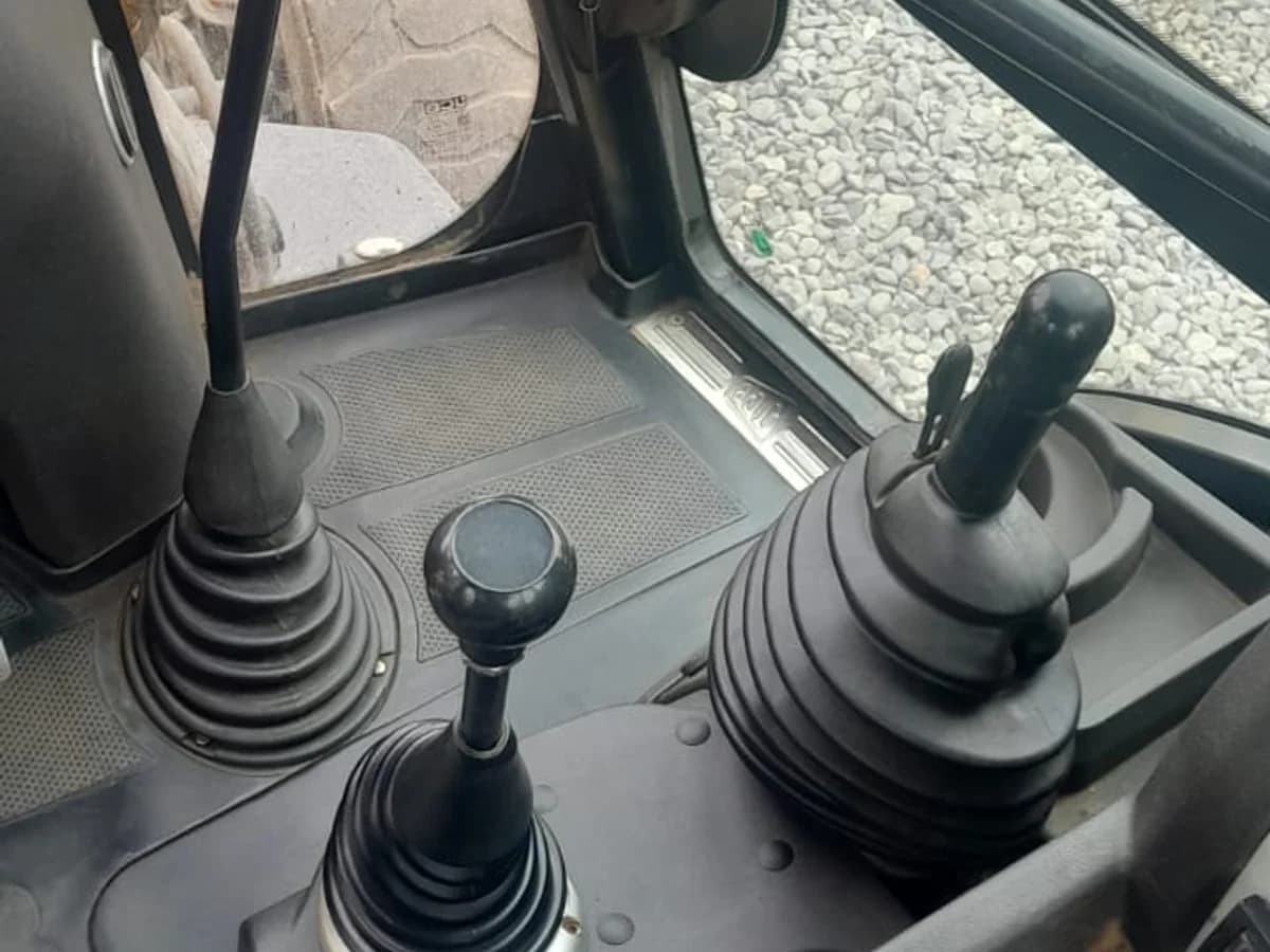 JCB 3CX 4X4 2022 - Imagen 45