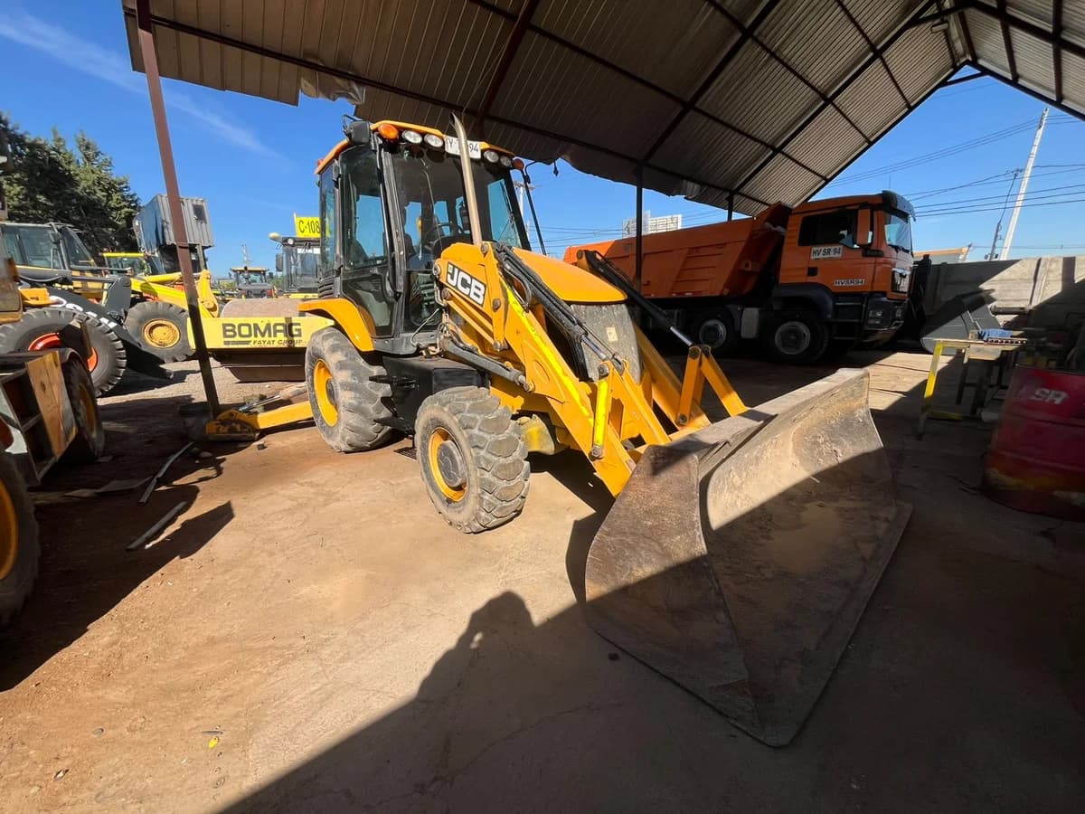Retroexcavadora JCB 3CX 4×4 - 2019 - Imagen 2