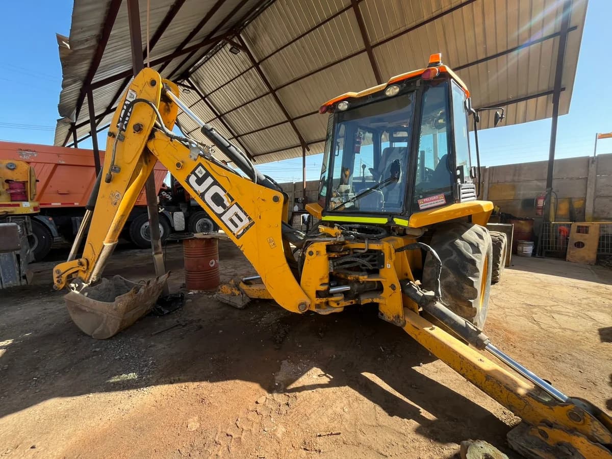 Retroexcavadora JCB 3CX 4×4 - 2019 - Imagen 3