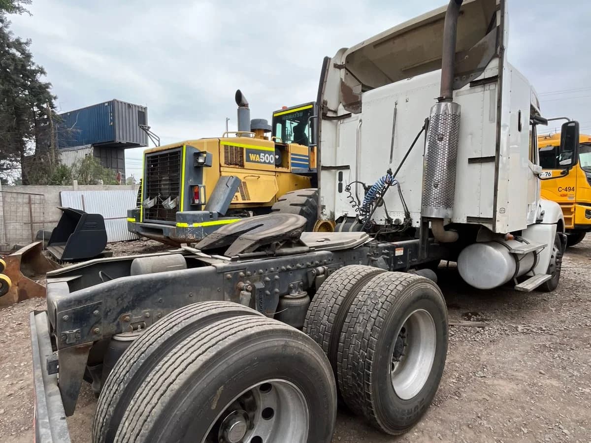 Tractocamion Freightliner Columbia 120 - 2012 - Imagen 3