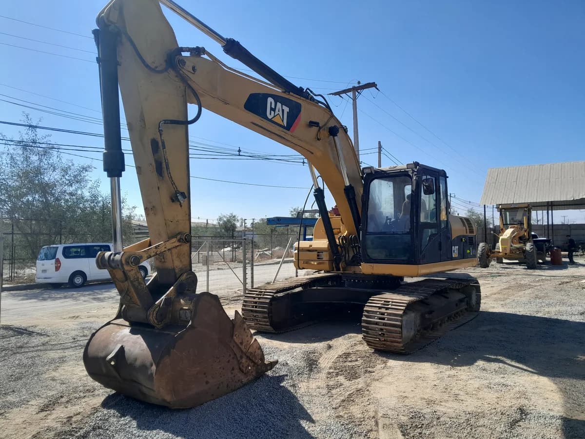Excavadora CAT 323 Dlme - 2011 - Imagen 7