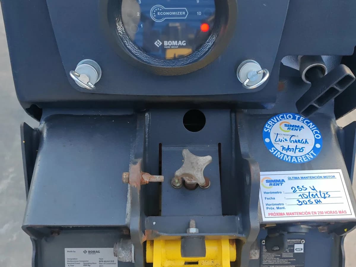 Placa Compactadora BOMAG BPR 60-65D - 2022 - Imagen 3