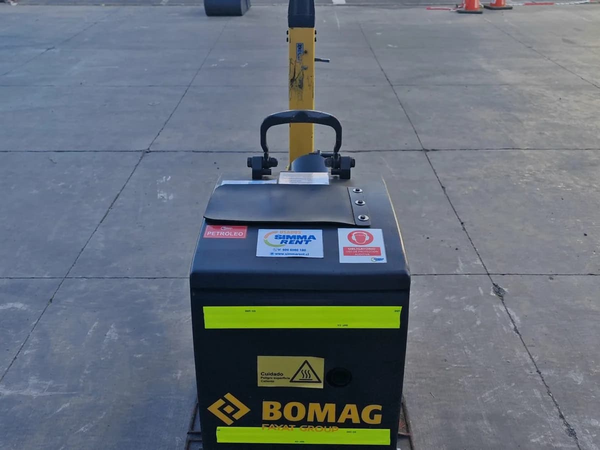 Placa Compactadora BOMAG BPR 60-65D - 2022 - Imagen 8