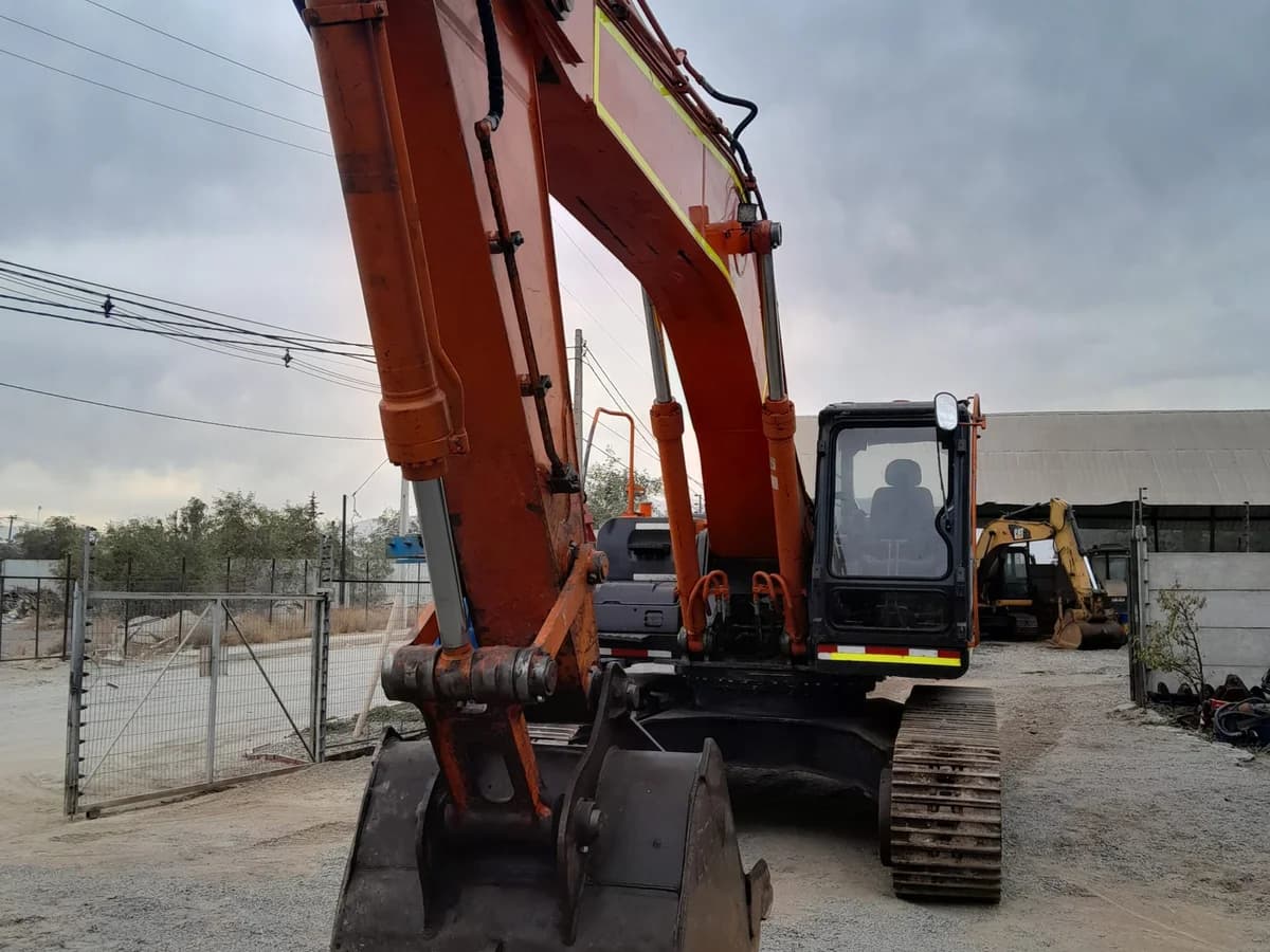 Excavadora Hitachi 350Lc Año 2011 - Imagen 3