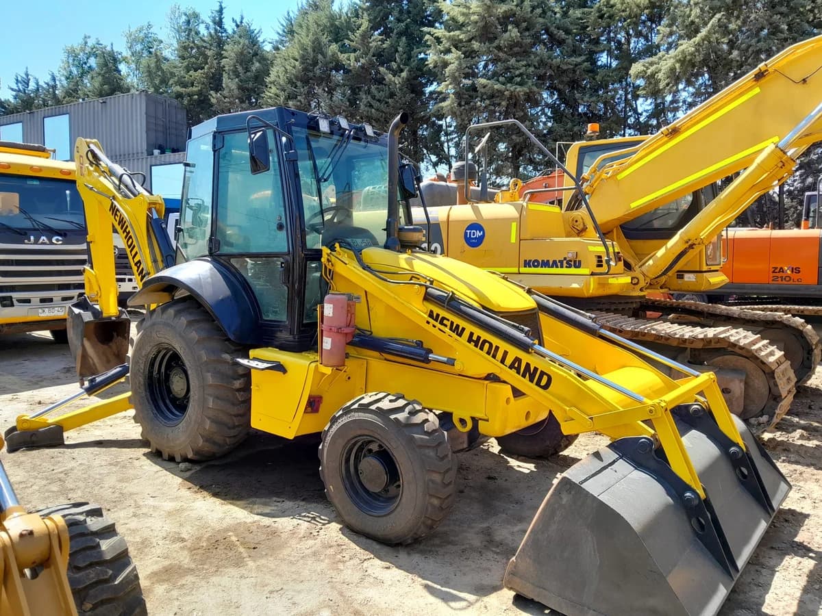 New Holland B90 B 4X4 Año 2014 - Imagen 3