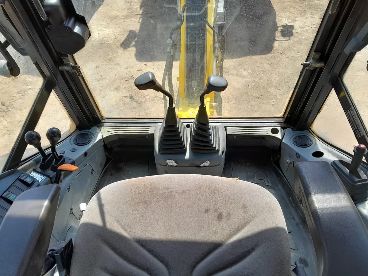 New Holland B90 B 4X4 Año 2014 - Imagen 10