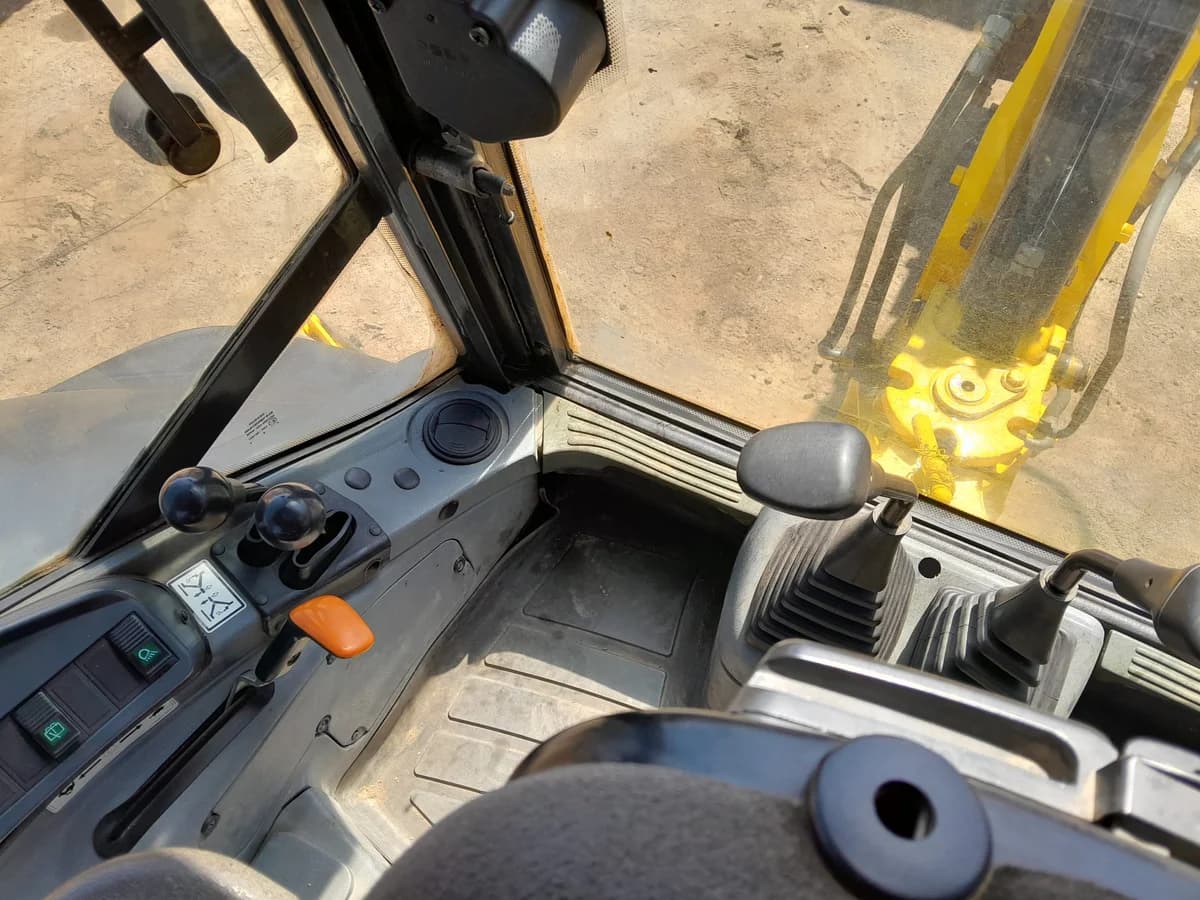 New Holland B90 B 4X4 Año 2014 - Imagen 13