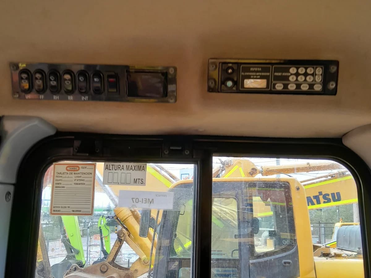 Mini Excavadora Komatsu PC 78 Año 2012 - Imagen 8