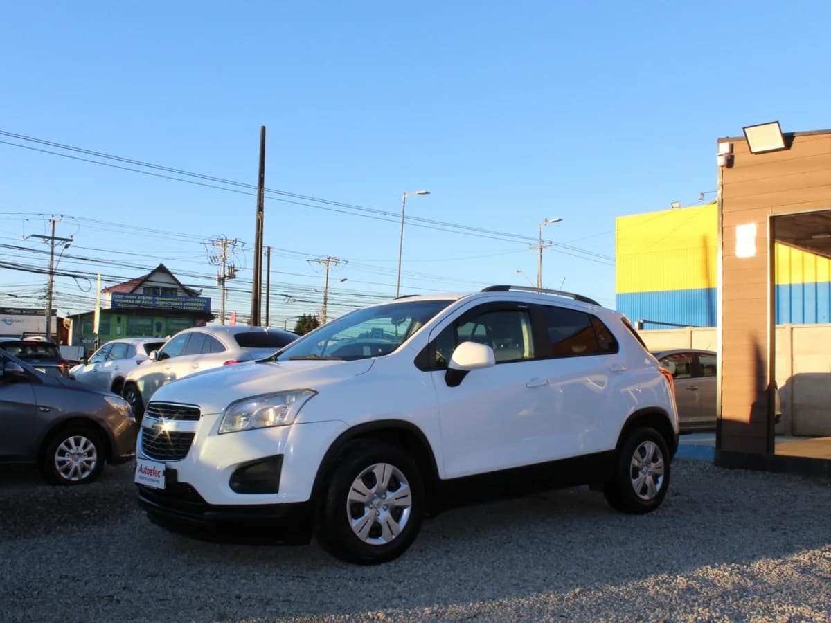 CHEVROLET TRACKER LS 2015 - Imagen 1
