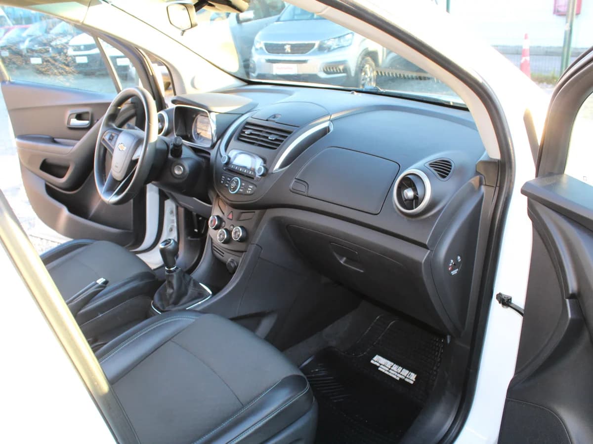CHEVROLET TRACKER LS 2015 - Imagen 5