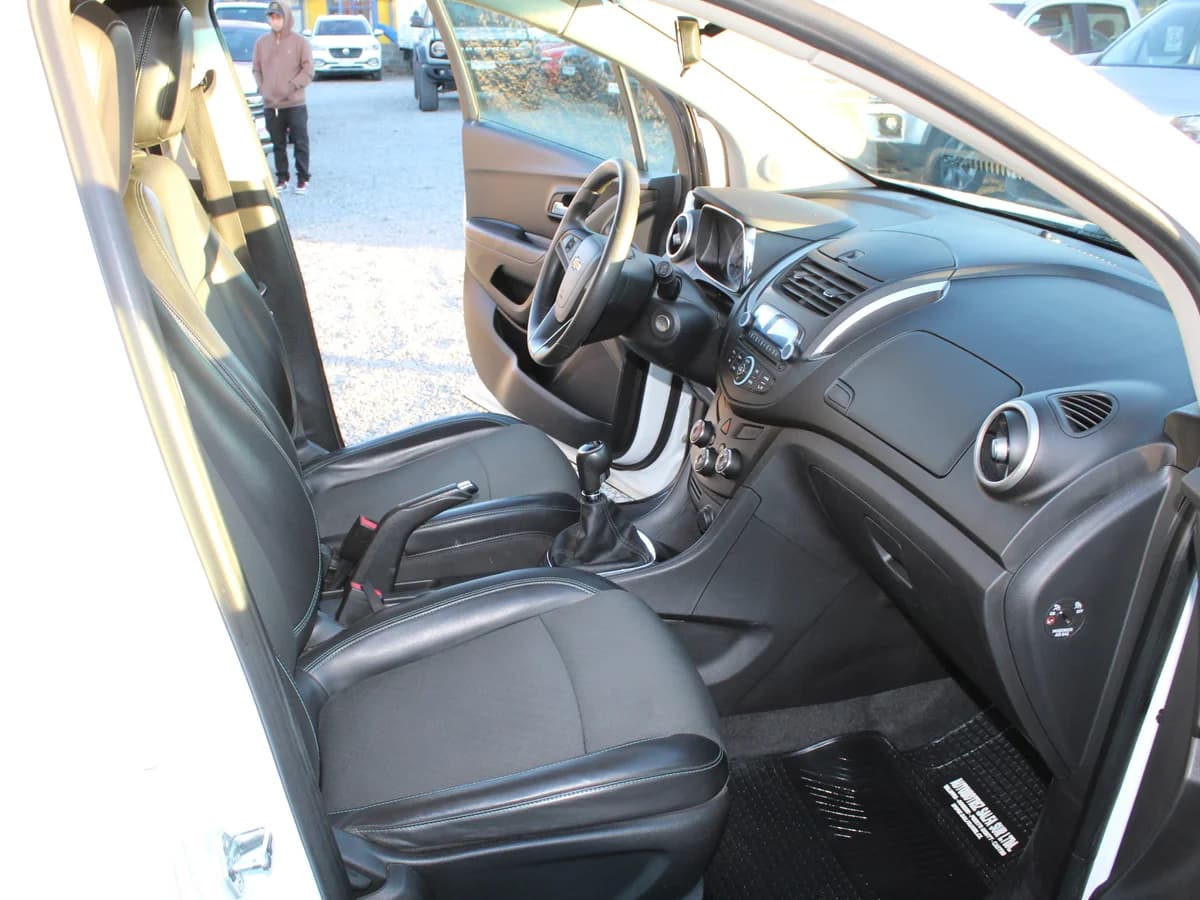 CHEVROLET TRACKER LS 2015 - Imagen 6