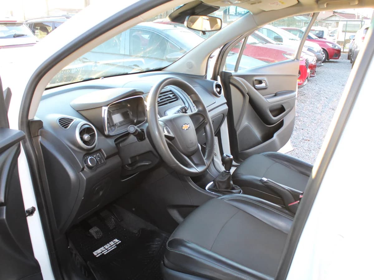 CHEVROLET TRACKER LS 2015 - Imagen 10