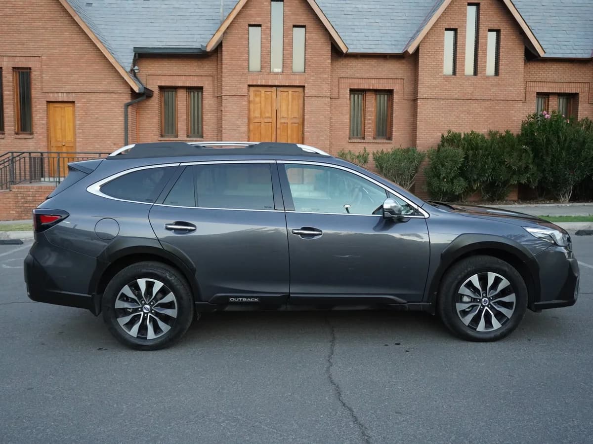 Subaru Outback Touring 4x4 2.4 Año 2024 - Imagen 4