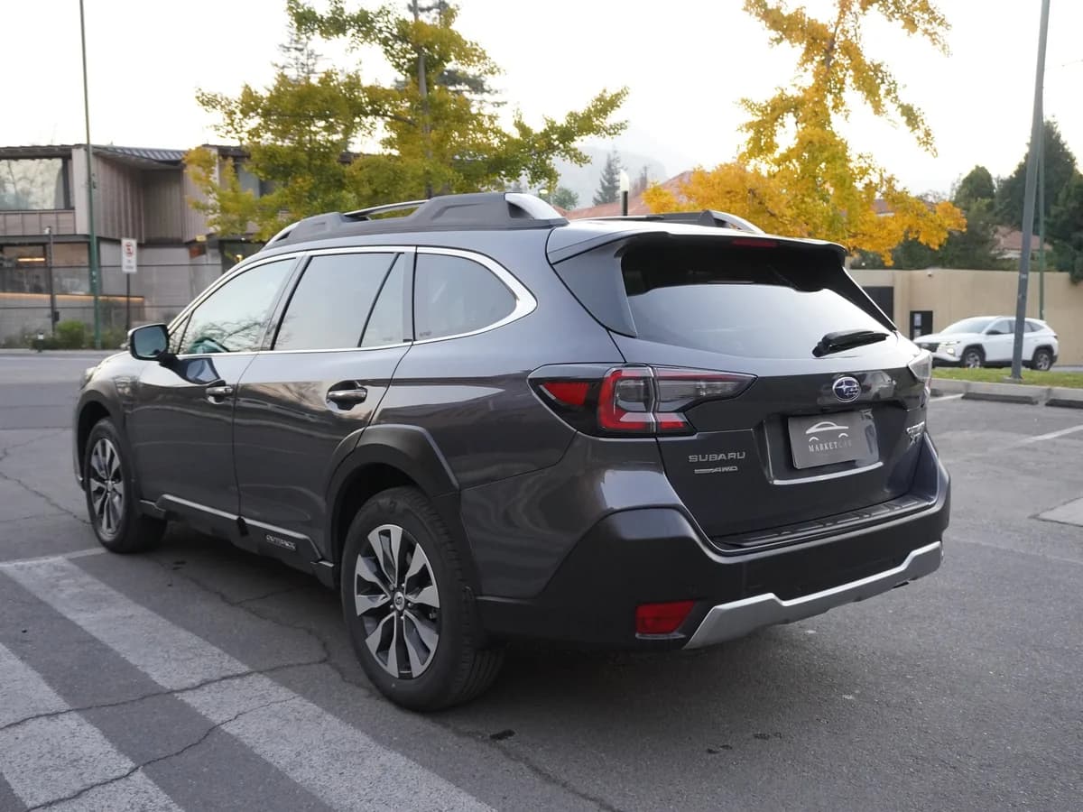 Subaru Outback Touring 4x4 2.4 Año 2024 - Imagen 7