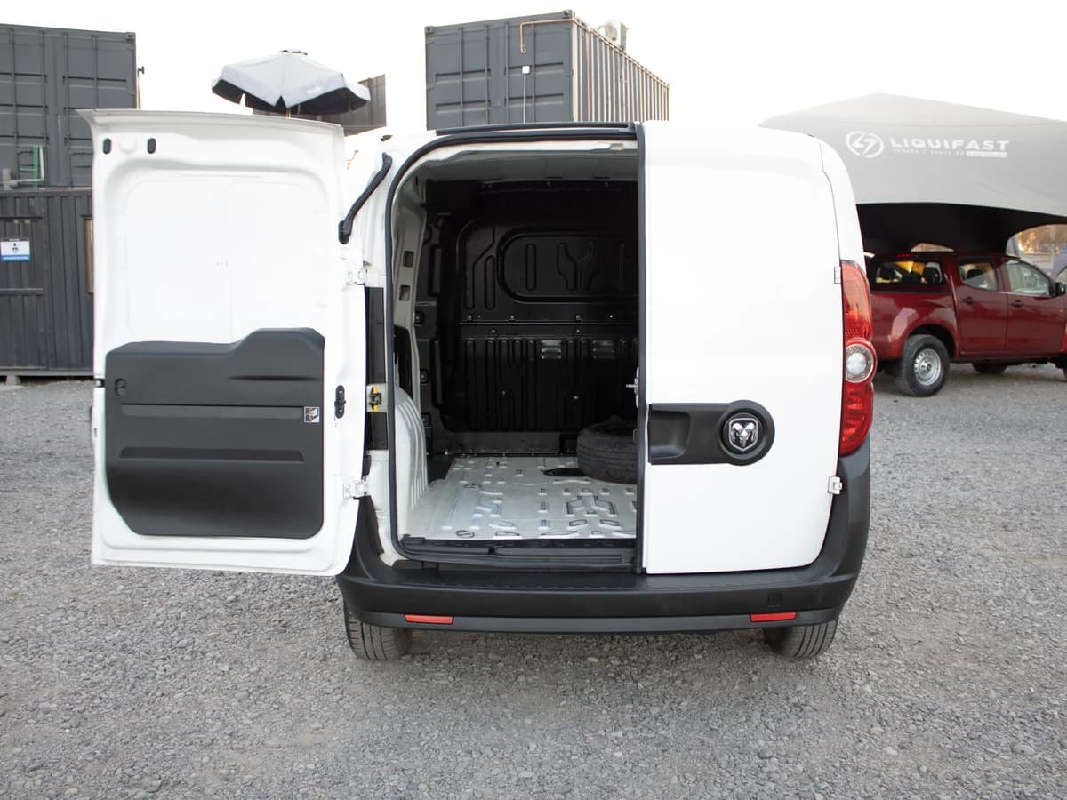 RAM VAN 1000 2022 - Imagen 9