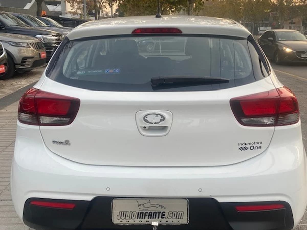 KIA RÍO 5 EX 1.4 2018 - Imagen 3